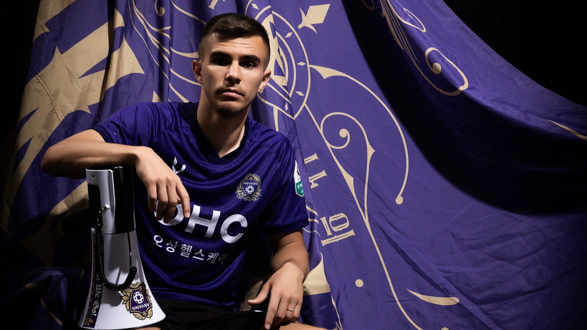  FC안양 이반 유키치를 